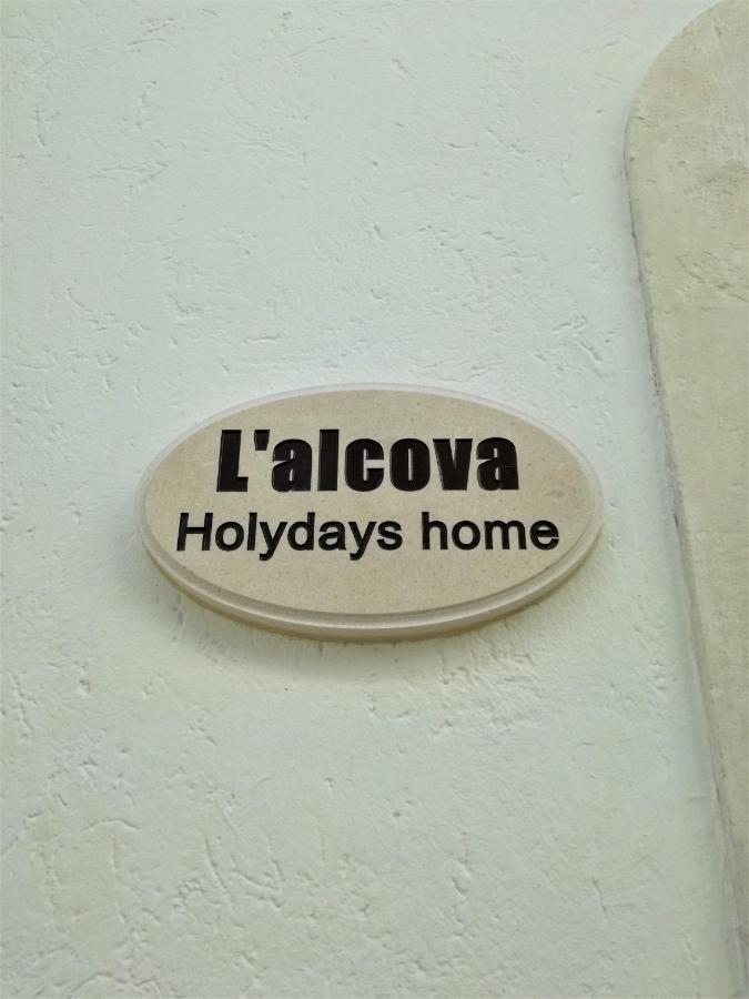 L 'Alcova Holidays Home Centro Storico سيغلي ميسابيكا المظهر الخارجي الصورة